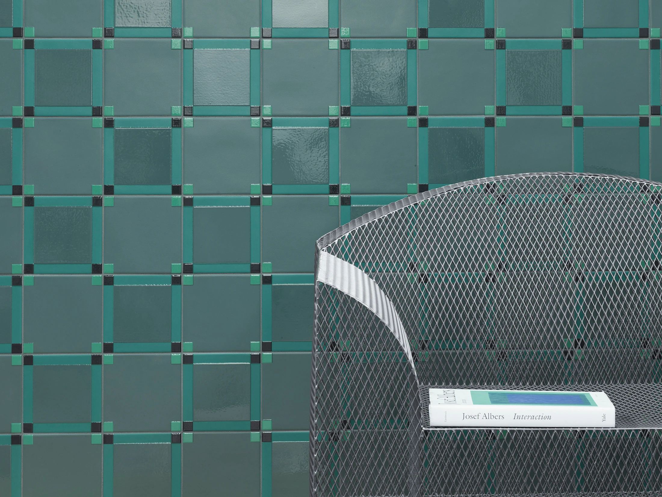 Homage to the Square - Mutina